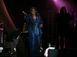 Gloria Gaynor deleitó a más de 13 mil personas con su voz e inolvidables éxitos. ARCHIVO  /