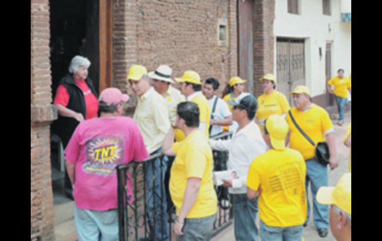 Fernando Garza estuvo de visita por la región de la Ribera de Chapala y acompaño a varios candidatos a alcalde por poblaciones.  /