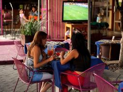 El partido de futbol transmitido a la misma hora del debate alcanzó alrededor de nueve puntos, señaló Guerrero Aguirre. ARCHIVO  /