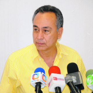 Fernando Garza denuncia a Aristóteles ante el IEPC