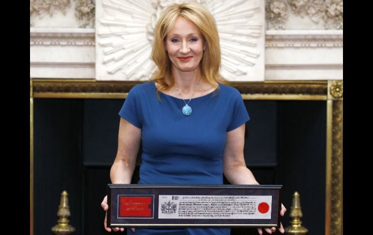 Rowling se une a la lista de personalidades como la reina Isabel II y la princesa Diana que obtuvieron este premio. REUTERS  /