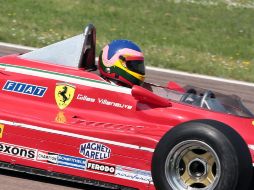 Jacques Villenueve subio en una replica del 312 T4 en que murió su padre. EFE  /