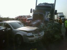 Media docena de lesionados dejó como saldo el accidente. Foto publicada en Twitter por @Luis_patriots. ESPECIAL  /