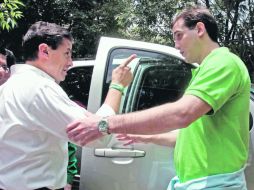 Enrique Peña Nieto conversa con Jorge Emilio González, presidente del PVEM y mejor conocido como el “Niño verde”. EL UNIVERSAL  /