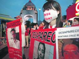 Madres y padres de desaparecidos llegaron ayer por la tarde a la Ciudad de México. EL UNIVERSAL  /