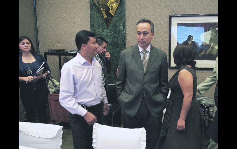 Fernando Garza sostuvo una reunión con integrantes de la Cámara Nacional para el Desarrollo de la Vivienda.  /