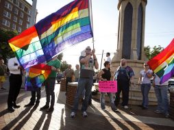 Miembros de la comunidad gay en EU festejan la declaración de Barack Obama a favor del matrimonio entre homosexuales. AP  /