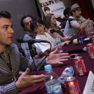 Triunfa La otra familia en la entrega de los Premios Canacine 2012