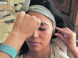 Sin dolor, la técnica saca de raíz los vellos e impide su pronto crecimiento.  /