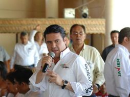 El candidato priísta mencionó en Acatlán algunas propuestas en materia de seguridad. ESPECIAL  /