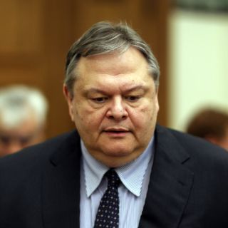 La coalición en Grecia se mantiene lejos