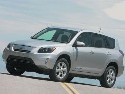 Su apariencia es similar a la RAV-4, pero con una parrilla distintiva.  /