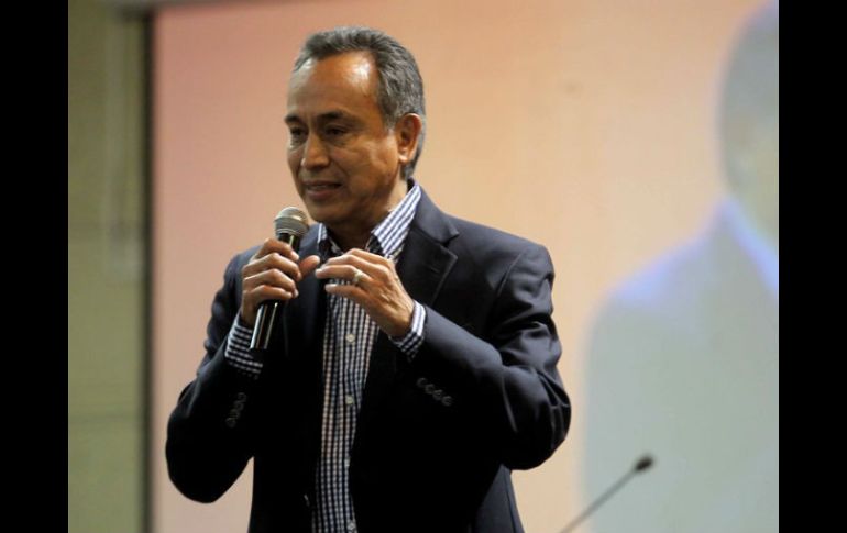 Fernando Garza asegura que aunque AMLO a mostrado apoyo a Alfaro, es a él a quien le beneficia la campaña. ARCHIVO  /