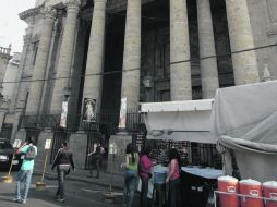 Desde la Calzada Independencia hasta Belisario Domínguez, la calle Álvaro Obregón parece dividirse en dos grandes aristas.  /