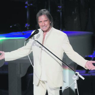 Roberto Carlos seduce al Auditorio Telmex