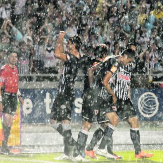 Rayados, primer finalista