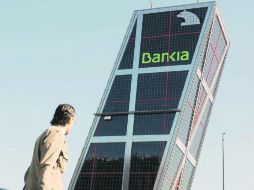 El paquete de medidas se anunció a unos días de la nacionalización del Bankia, el cuarto mayor banco de España. ESPECIAL  /