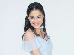 Martina Stoessel da vida a ''Violetta'', la joven que cruza el Atlántico para reconstruir su vida al morir su madre en España. ESPECIAL  /