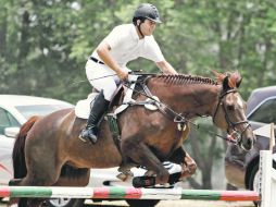 Arturo Navarro, a lomos de “Cool Down”, finalizó su recorrido en la prueba de 1.40 metros con un tiempo de 38.69 segundos.  /