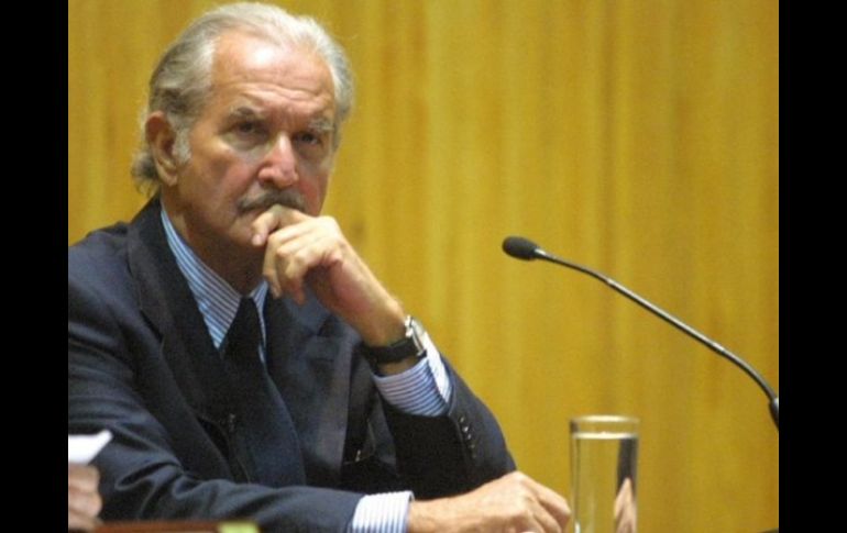 Fuentes ha sido galardonado con otros premios como el Internacional Alfonso Reyes y el Cervantes. ARCHIVO  /