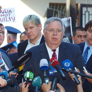 EU demanda la liberación de Timoshenko y de otros ministros encarcelados