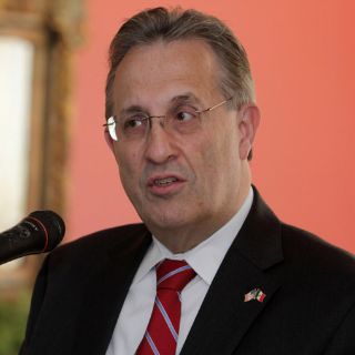 Reconoce Wayne liderazgo de México