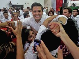 Por su parte, Peña Nieto presenta en YouTube un video donde se muestra el apoyo que recibió de estudiantes. ARCHIVO  /