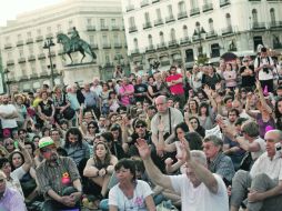 Miles de “indignados” se reúnen en la Puerta del Sol para conmemorar el primer aniversario del movimiento. REUTERS  /