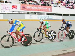 El jalisciense José Alfredo Aguirre Infante (328) participó en la obtención de preseas doradas durante la jornada de ayer.  /
