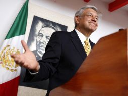 López Obrador prometió integrar nuevamente y en pleno, las materias como civismo y filosofía. NOTIMEX  /