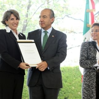 Pide Calderón a SNTE que cumpla su palabra para evaluación