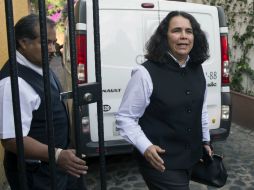 Consuelo Sáizar, directora de Conaculta, llega al domicilio del escritor. AFP  /