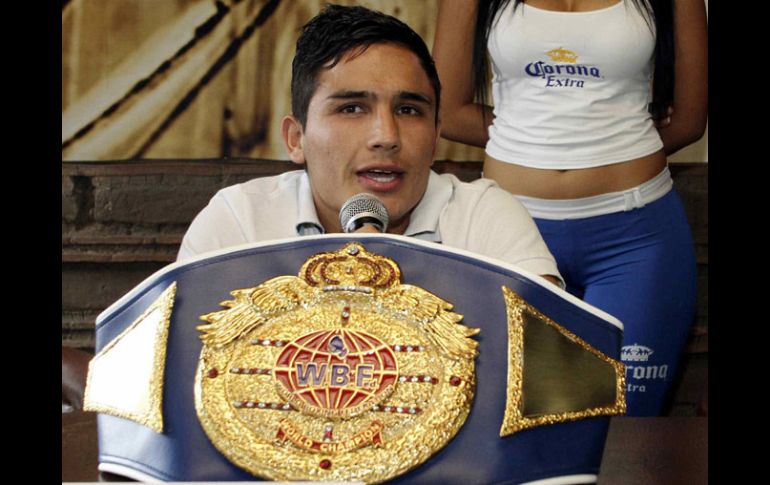 Juan José Montes busca tener una buena carrera en el boxeo. MEXSPORT  /