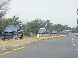 El despliegue policial ya es notorio en las carreteras rumbo a los pueblos de la Ribera.  /