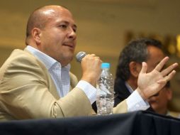 Enrique Alfaro tuvo una presentación con cientos de mujeres en la Cámara de Comercio de Guadalajara. ESPECIAL  /