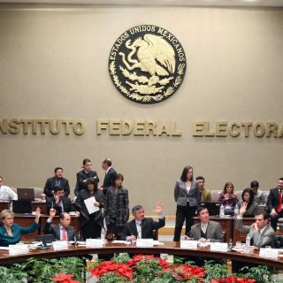 El IFE avala adelantar fiscalización a campañas
