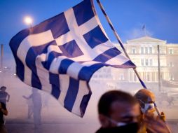 Francia y Alemania se declararon dispuestos a examinar la adopción de medidas de crecimiento, si así lo pide Grecia. ARCHIVO  /