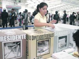 El mismo día de la votación, pero a las 23:00 horas, el IFE informará quién va arriba en las preferencias. EL UNIVERSAL  /