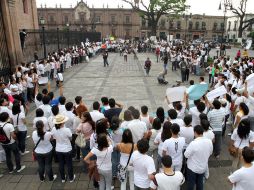 Universitaros marcha para exigir la liberación de las instalaciones de la  casa de estudios del estado. NOTIMEX  /
