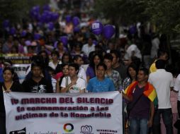 El grupo de personas partió de la explanada del Instituto Cultural Cabañas hacia Plaza Liberación.  /