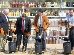 Las autoridades informaron que las bebidas pueden adulterarse con dos sustancias, alcohol metílico y alcohol de caña.  /