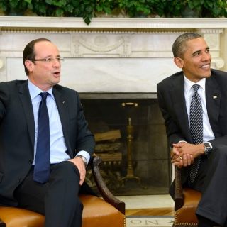 Hollande plantea a Obama retiro de tropas francesas de Afganistán