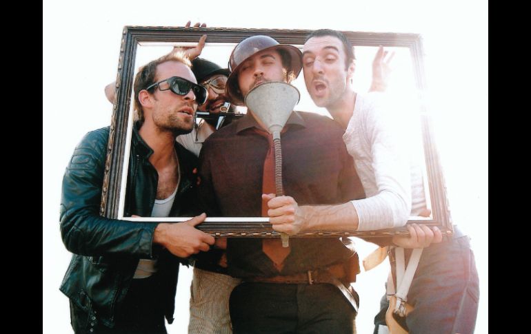 El conjunto quebequense tendrá dos funciones en la ciudad, ambas en el LARVA Laboratorio de Arte Variedades. ESPECIAL  /