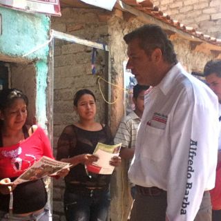 Alfredo Barba se reúne con maestros de Tlaquepaque