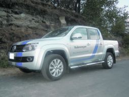 La pickup que probamos presumía que estuvo en el World Rally Championship (WRC) 2012, celebrado en Guanajuato.  /