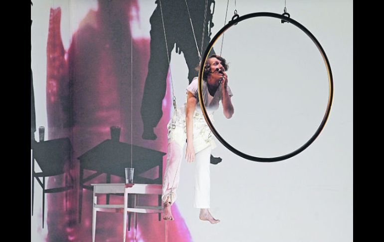 La puesta en escena de Le Mobile transcurre en el aire.  /