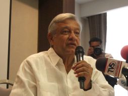 Dio una conferencia de prensa en Tuxtla Gutiérrez, donde llamó a combatir el régimen de corrupción de Petróleos Mexicanos. NOTIMEX  /