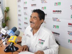 ''Trabajaremos para erradicar la violencia'', dijo el candidato durante su visita a la colonia tapatía. ARCHIVO  /