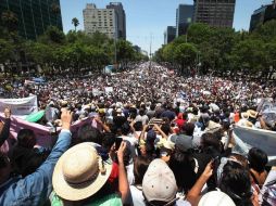El contingente se desplazó sobre Reforma con rumbo a la glorieta del Ángel de la Independencia. REUTERS  /