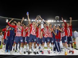 Los jugadores del Guadalajara de la Tercera División celebraron el título.  /